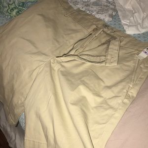 Khaki Shorts.  Men’s 38, Izod.  NWT.